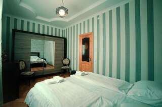 Отели типа «постель и завтрак» Apartment OLD KUTAISI Кутаиси Двухместный номер с 1 кроватью-28