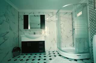 Отели типа «постель и завтрак» Apartment OLD KUTAISI Кутаиси-5